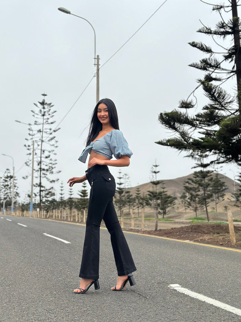 Pantalón Flare con Hebilla - Negro
