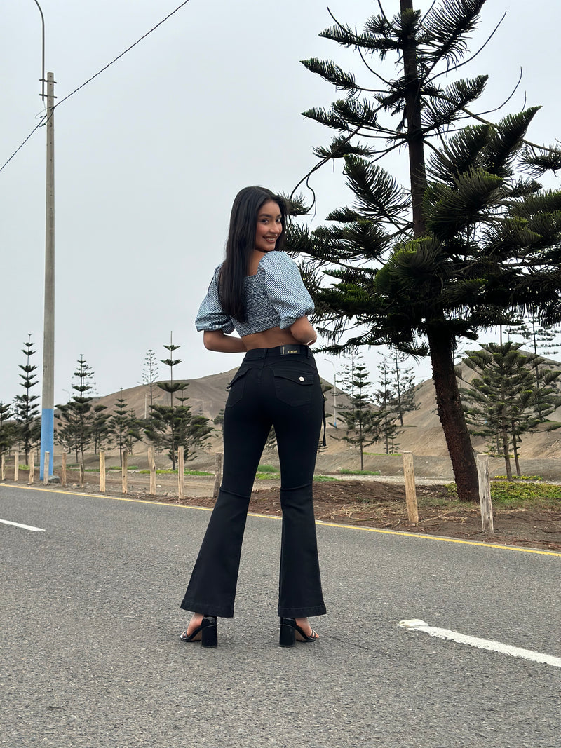 Pantalón Flare con Hebilla - Negro